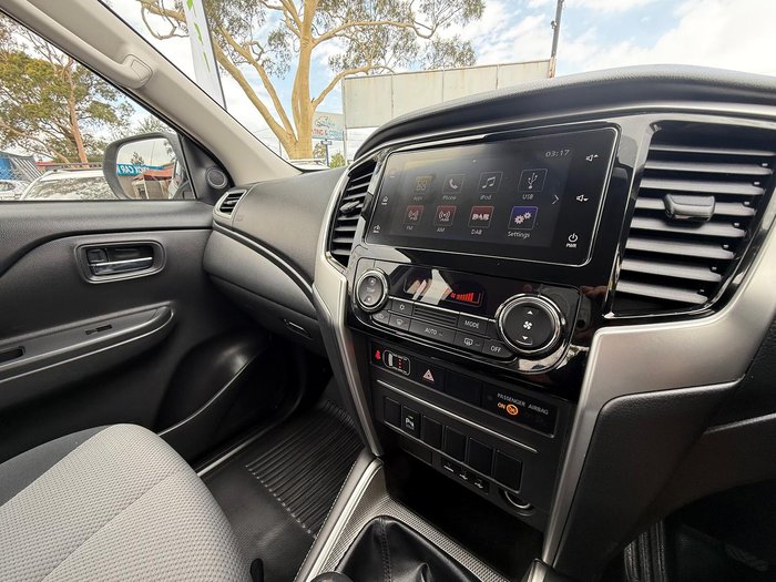 2019 Mitsubishi Triton GLX+ MR MY19 4X4 Dual Range White