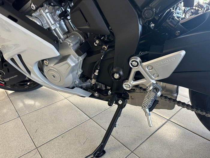 2025 CFMOTO 675SR-R SR Grey