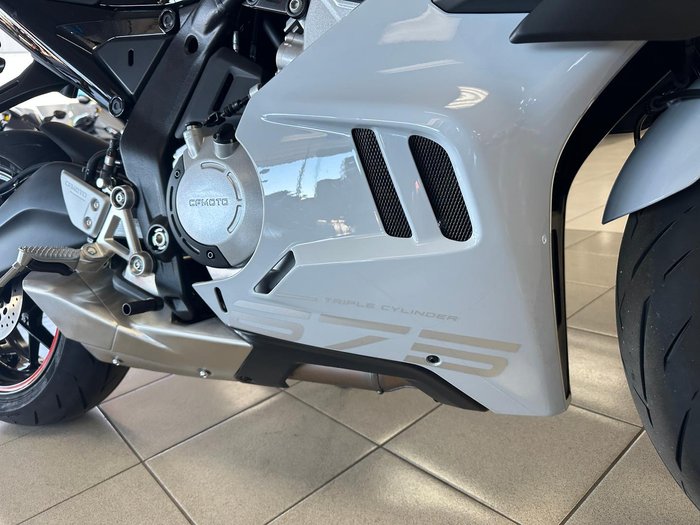 2025 CFMOTO 675SR-R SR Grey