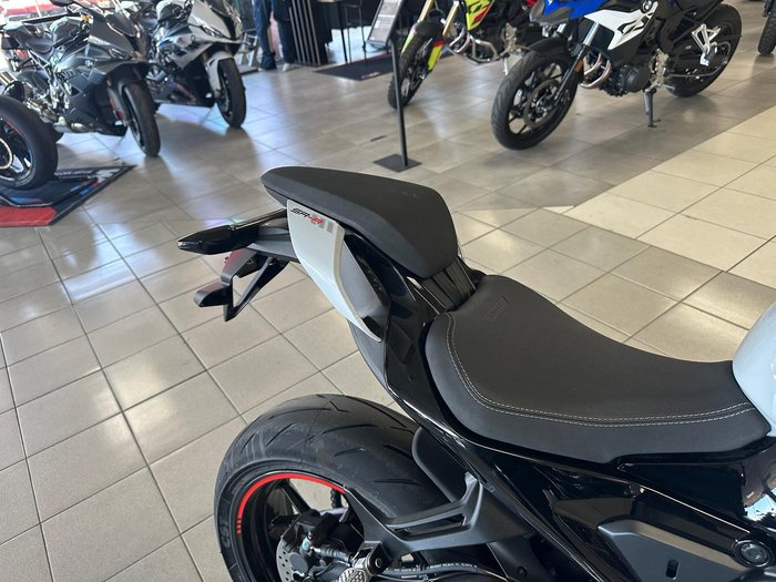 2025 CFMOTO 675SR-R SR Grey