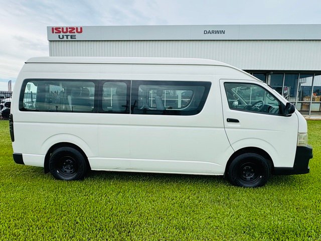 2011 Toyota Hiace 2011 Toyota HiAce Commuter KDH223R With Wheelchair Accessible Braun Lift French Vanilla