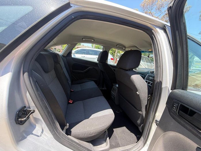 2007 Ford Focus LX LT Pure Silver