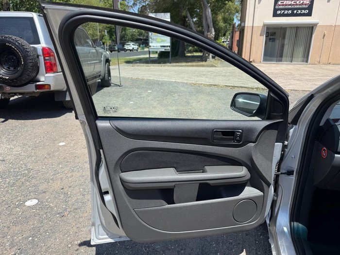 2007 Ford Focus LX LT Pure Silver
