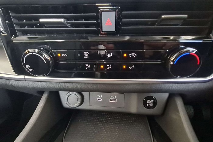 2024 Nissan X-TRAIL ST