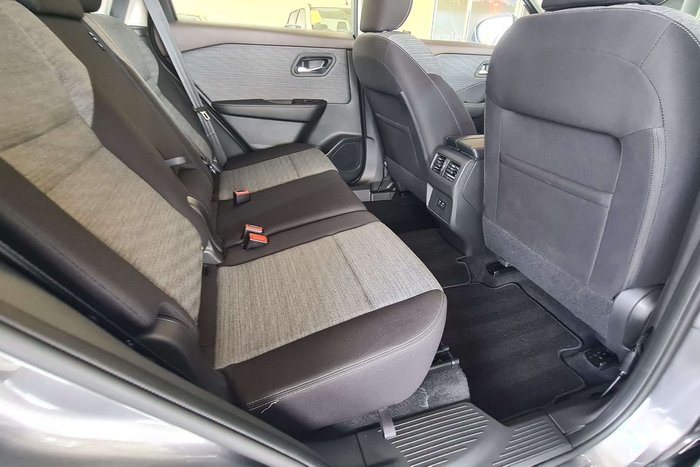 2024 Nissan X-TRAIL ST