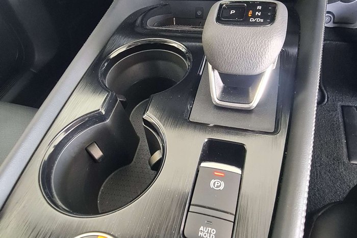 2025 Nissan X-TRAIL ST-L