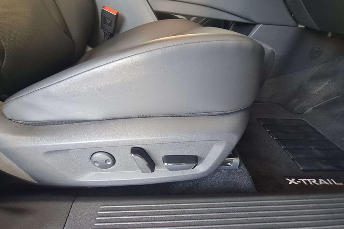 2025 Nissan X-TRAIL ST-L