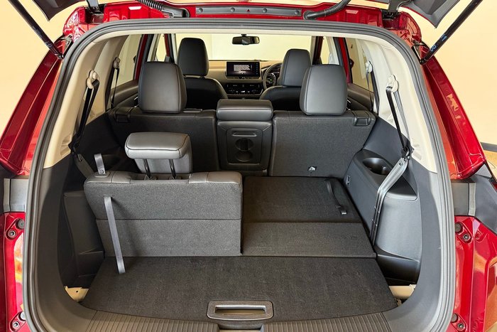 2025 Nissan X-TRAIL ST-L