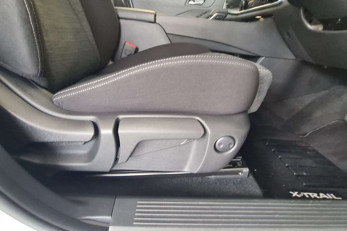 2025 Nissan X-TRAIL ST