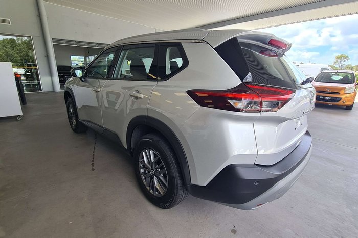 2025 Nissan X-TRAIL ST