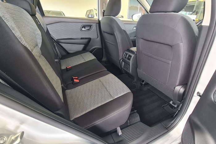 2025 Nissan X-TRAIL ST