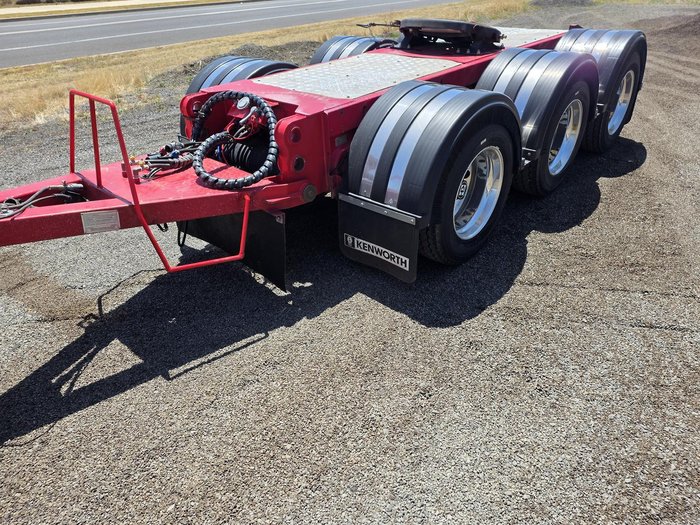 2025 Freightmore Tri