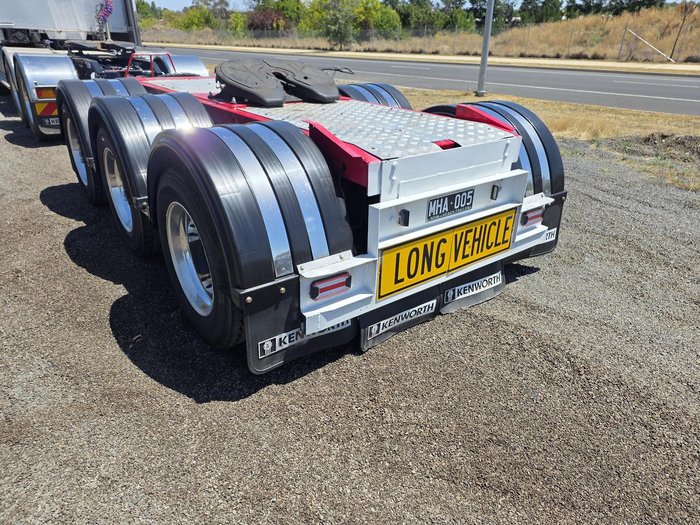 2025 Freightmore Tri