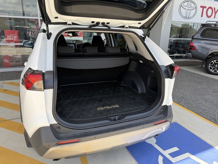 2022 Toyota RAV4 GXL