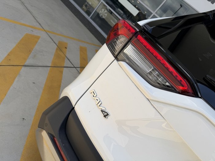 2022 Toyota RAV4 GXL