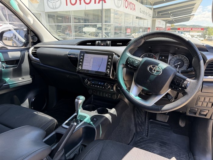 2021 Toyota Hilux SR5