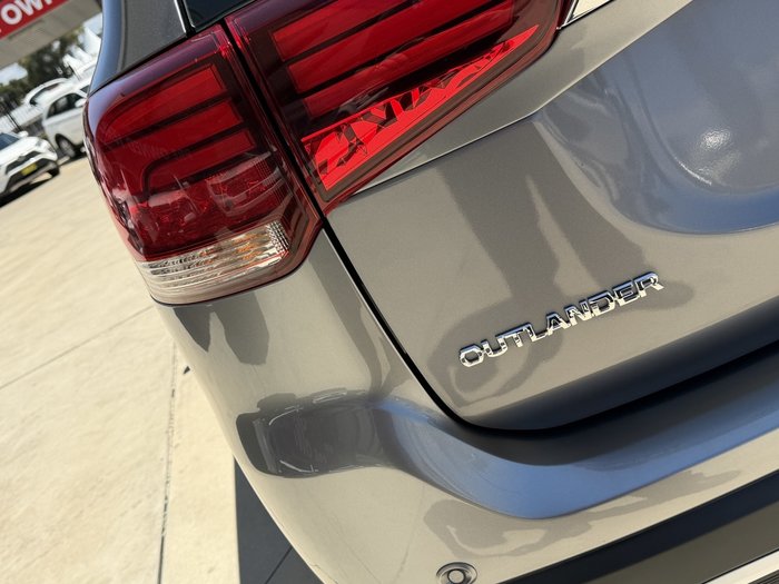 2019 Mitsubishi Outlander ES ADAS