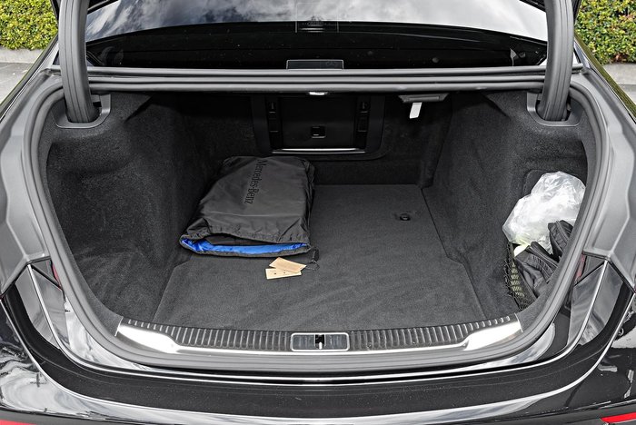 2023 Mercedes-Benz S-Class S450