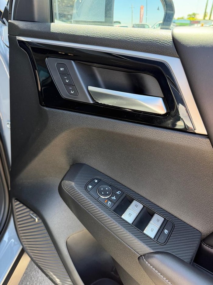 2025 Mitsubishi Outlander Exceed