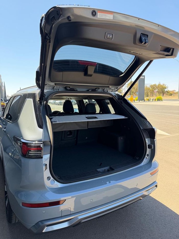 2025 Mitsubishi Outlander Exceed