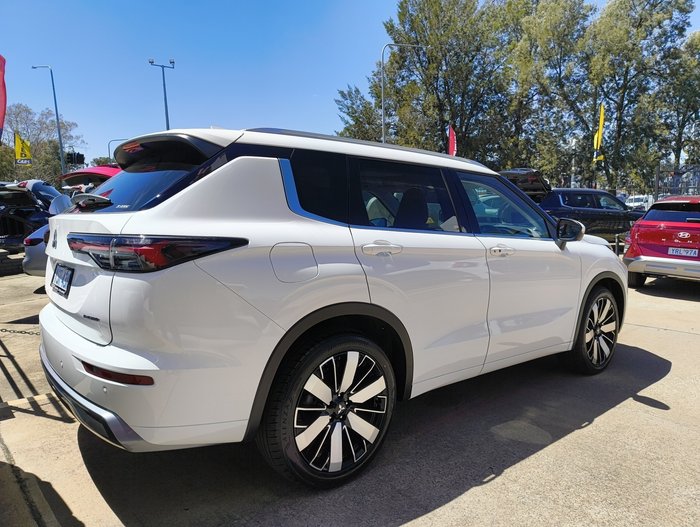 2025 Mitsubishi Outlander Outlander EXCEED 2.5L CVT AWD 5ST