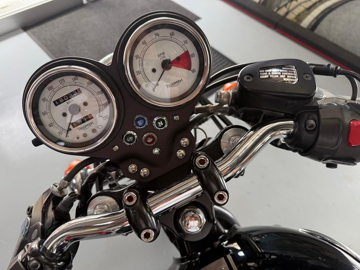 2008 Triumph Thruxton 900 Thruxton Black