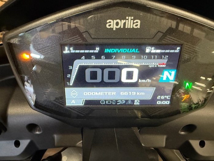 2021 APRILIA TUONO YELLOW