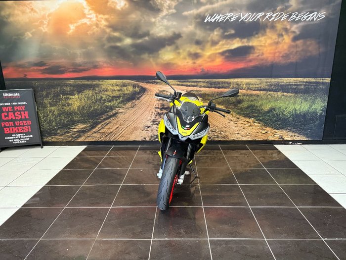 2021 APRILIA TUONO YELLOW