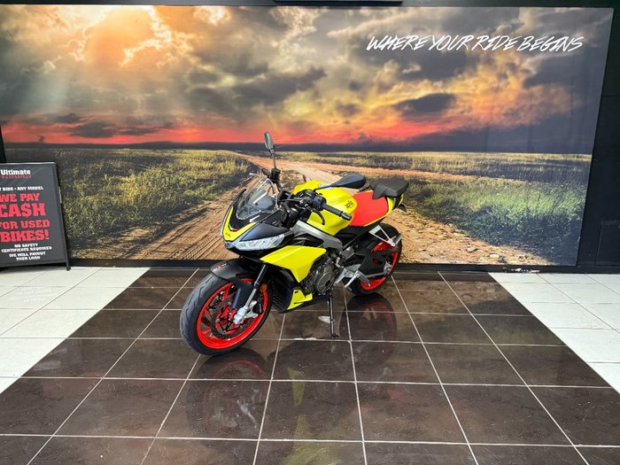 2021 APRILIA TUONO YELLOW