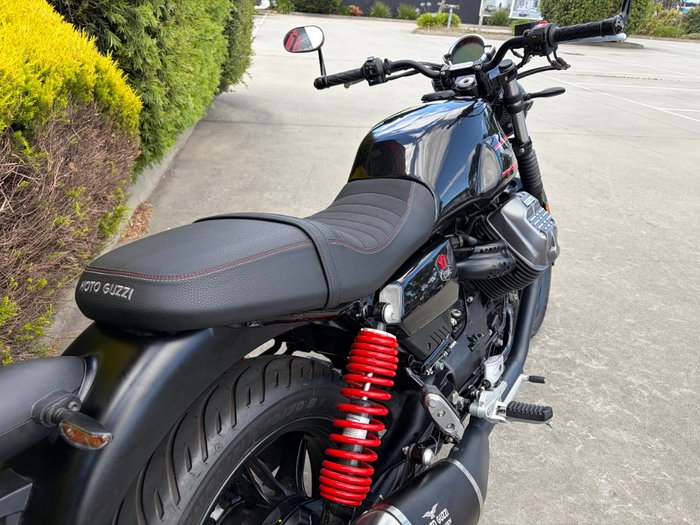 2023 MOTO GUZZI V7 STONE Black