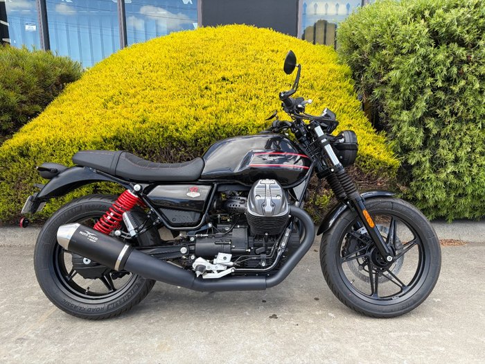 2023 MOTO GUZZI V7 STONE Black