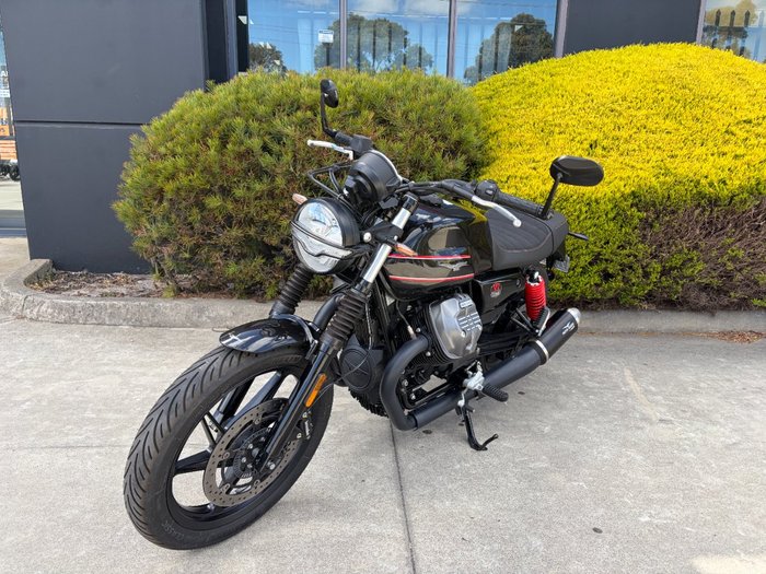 2023 MOTO GUZZI V7 STONE Black