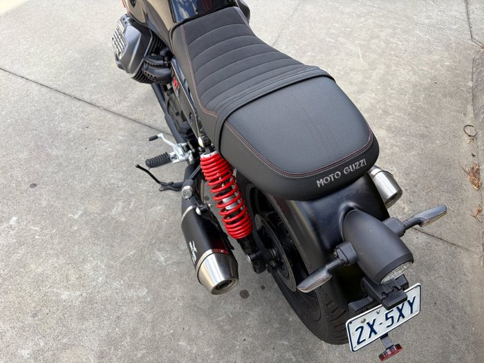 2023 MOTO GUZZI V7 STONE Black