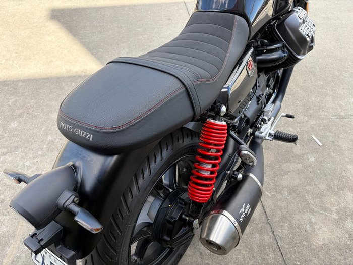 2023 MOTO GUZZI V7 STONE Black