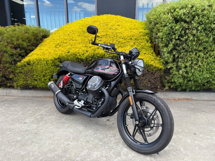 2023 MOTO GUZZI V7 STONE Black
