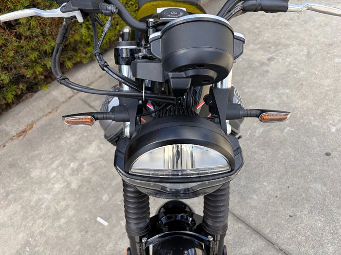 2023 MOTO GUZZI V7 STONE Black