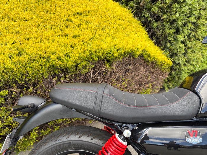 2023 MOTO GUZZI V7 STONE Black