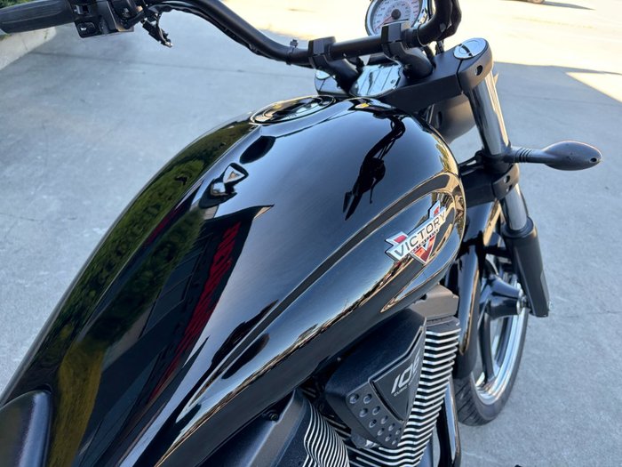 2014 VICTORY VEGAS 8-BALL Black