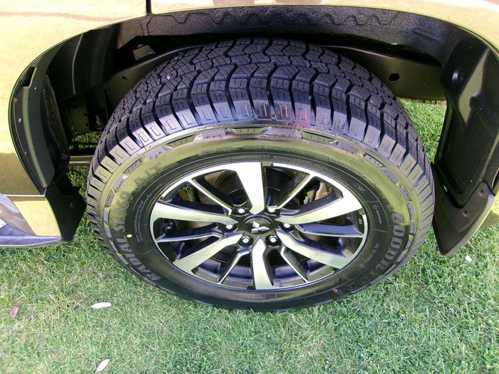 2017 Mitsubishi Pajero Sport Exceed