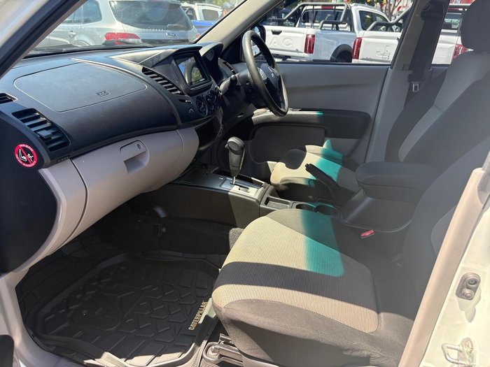 2014 Mitsubishi Triton GLX