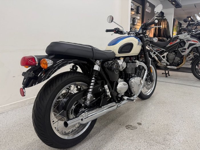2026 Triumph 2026 Triumph 1200CC BONNEVILLE T120 Road Blue