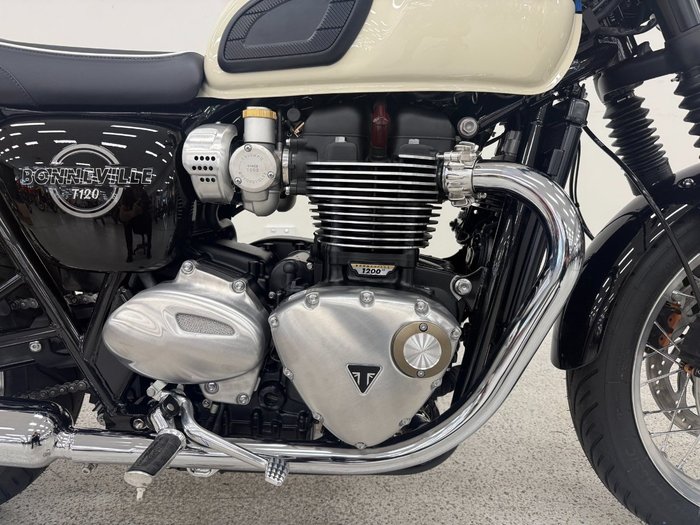 2026 Triumph 2026 Triumph 1200CC BONNEVILLE T120 Road Blue