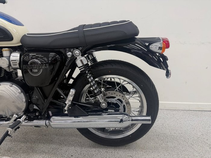 2026 Triumph 2026 Triumph 1200CC BONNEVILLE T120 Road Blue