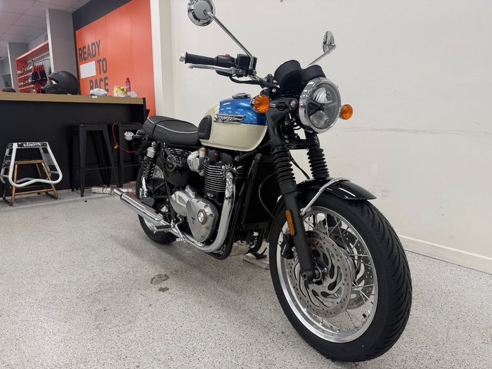 2026 Triumph 2026 Triumph 1200CC BONNEVILLE T120 Road Blue