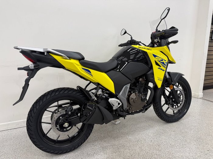 2025 Suzuki 2025 Suzuki 250CC V-STROM 250SX (DS250RLM5) Yellow