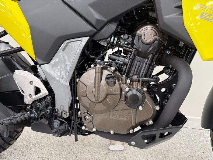 2025 Suzuki 2025 Suzuki 250CC V-STROM 250SX (DS250RLM5) Yellow