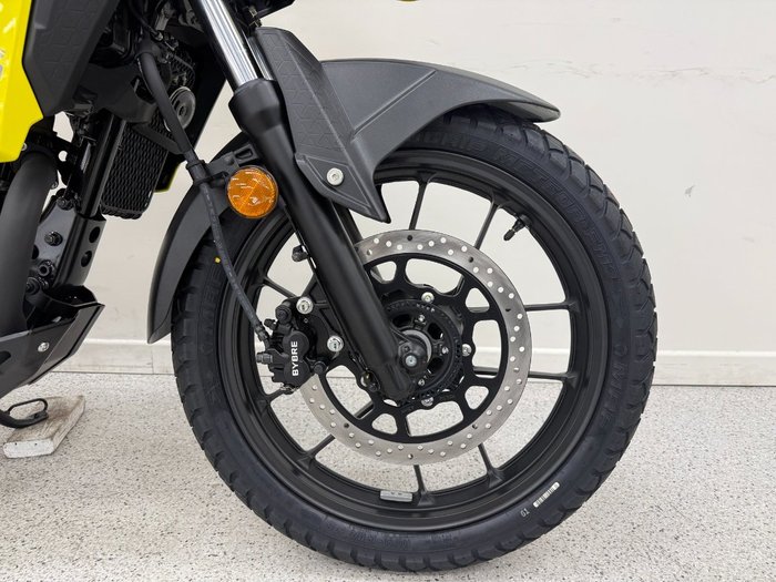 2025 Suzuki 2025 Suzuki 250CC V-STROM 250SX (DS250RLM5) Yellow