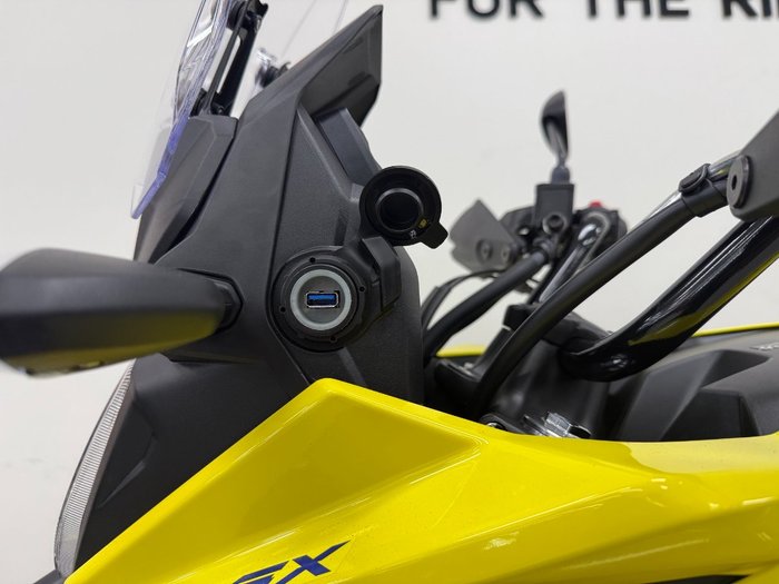 2025 Suzuki 2025 Suzuki 250CC V-STROM 250SX (DS250RLM5) Yellow