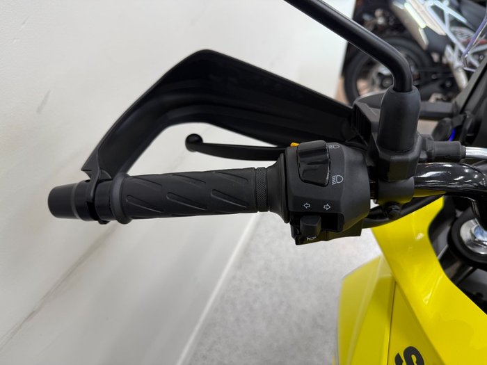 2025 Suzuki 2025 Suzuki 250CC V-STROM 250SX (DS250RLM5) Yellow