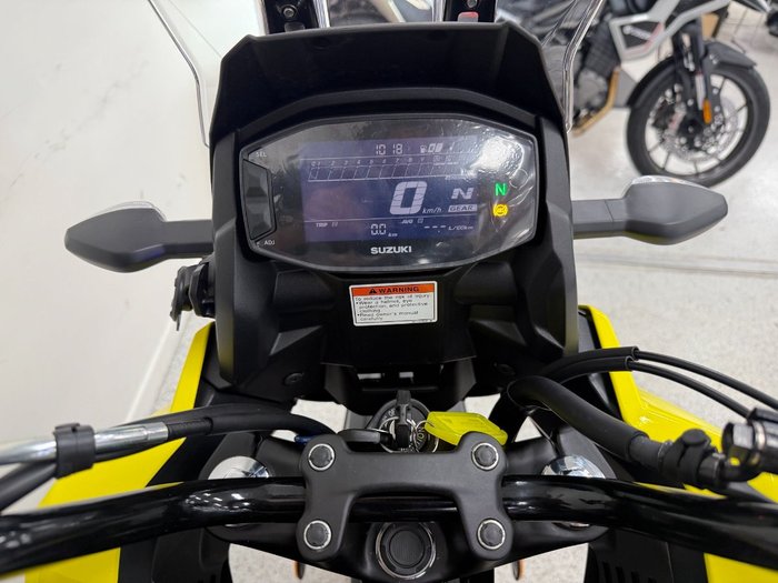 2025 Suzuki 2025 Suzuki 250CC V-STROM 250SX (DS250RLM5) Yellow
